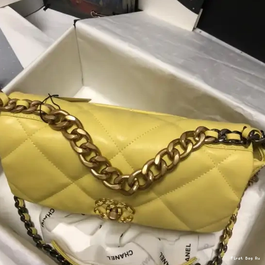 First Bag Ru FLAP 19 CHANEL BAG 0530